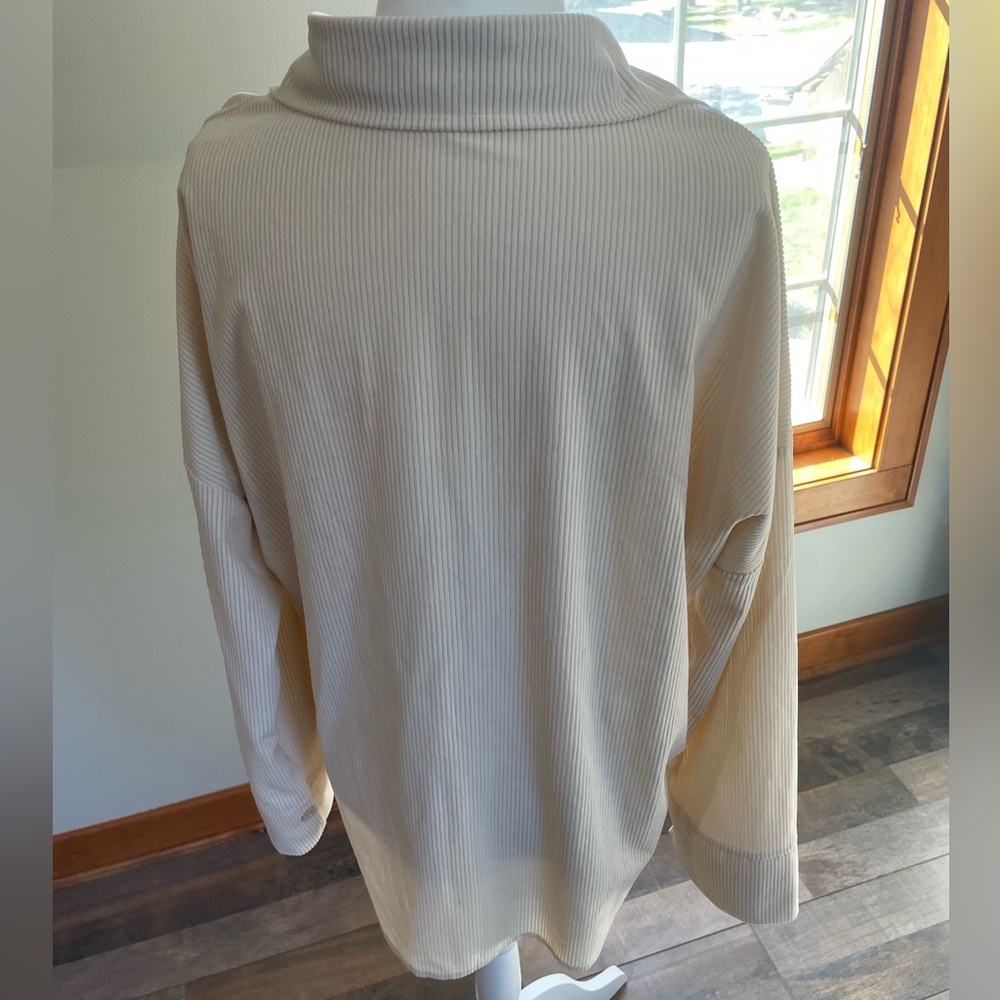 Collared button down shirt - Picture 4 of 4